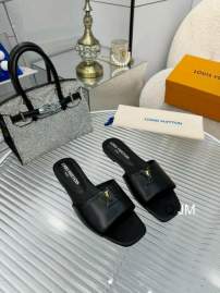 Picture of Louis Vuitton Slippers _SKULVsz35-40JM0110460